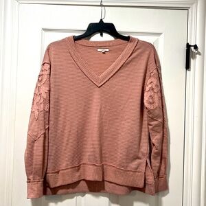 Waffle knit v-neck
